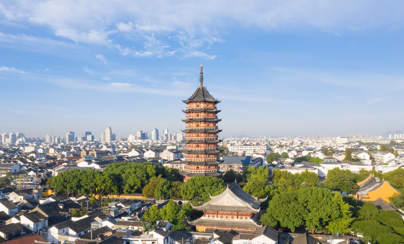 北塔报恩寺景点图片